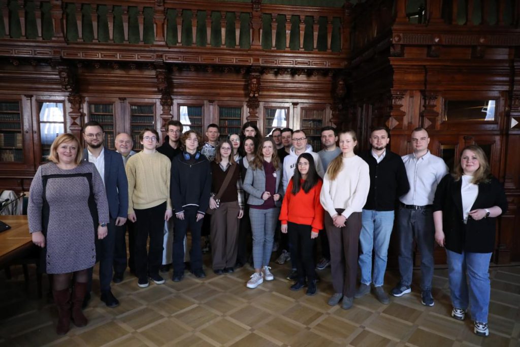 Photonics School 2025 “Waveguides” in Lviv